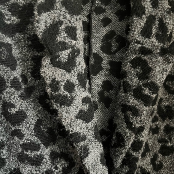 Madewell gray leopard print sweater button up coat jacket with lapel - Picture 9 of 16